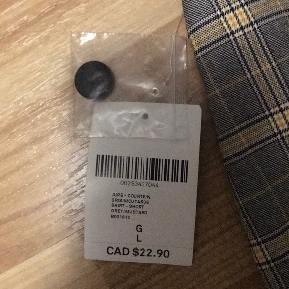 Button down plaid skirt - Picture 4 of 5